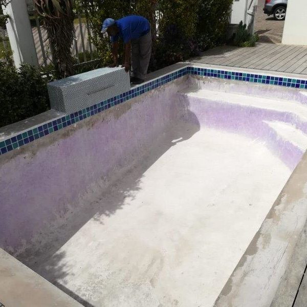 Sparrow Pools fibreglass re-lining 2 - Before